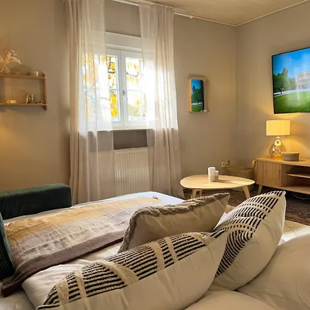Urban Hideaway By Gassling Homes *