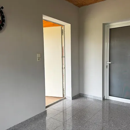 Urban Hideaway By Gassling Homes ראסטאט